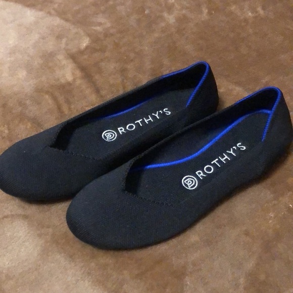 Black Rothy’s flats - Picture 2 of 4
